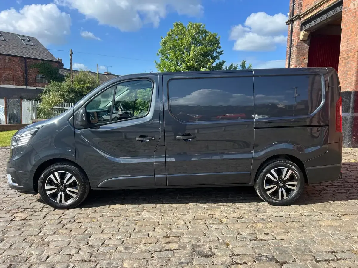 Used Renault Trafic 2023 Grey MPV