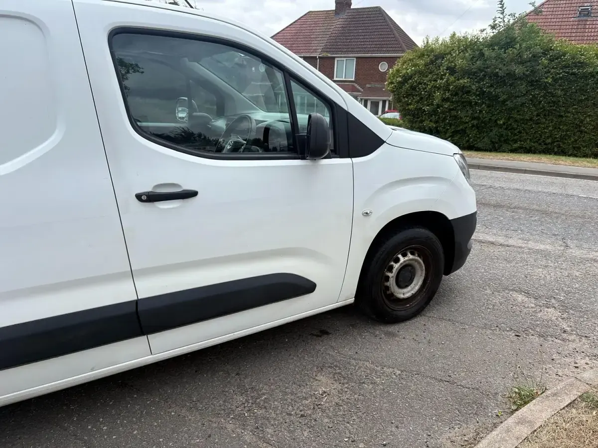 Used Vauxhall Combo Edition 75 HP (55 kW) 2019 White MPV