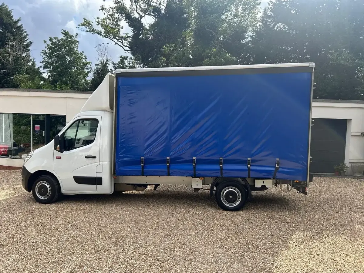 Used Renault Master 2018 White Van