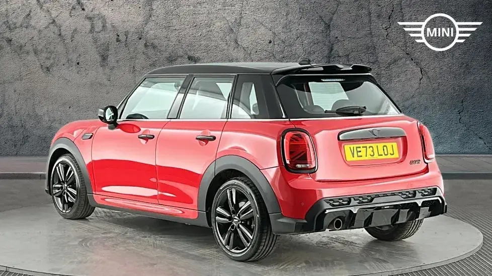 Used Mini Cooper Hatch 134 HP (98 kW) 2023 Red Hatchback