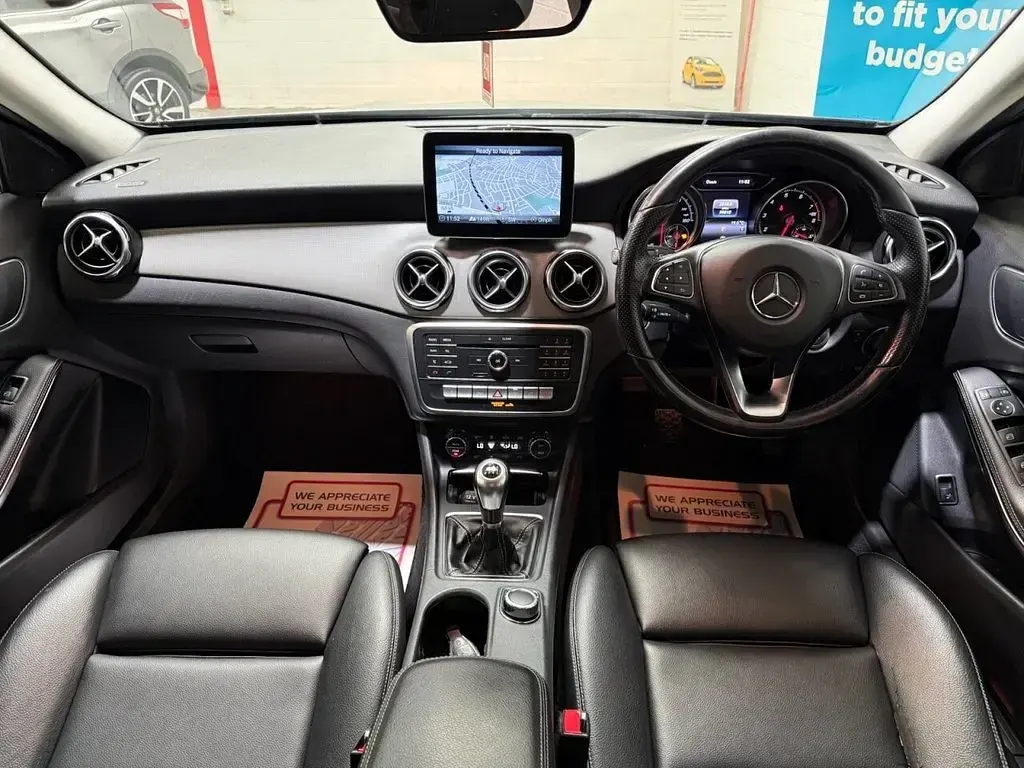 Used Mercedes GLA200 Executive 156 HP (114 kW) 2018 Grey SUV