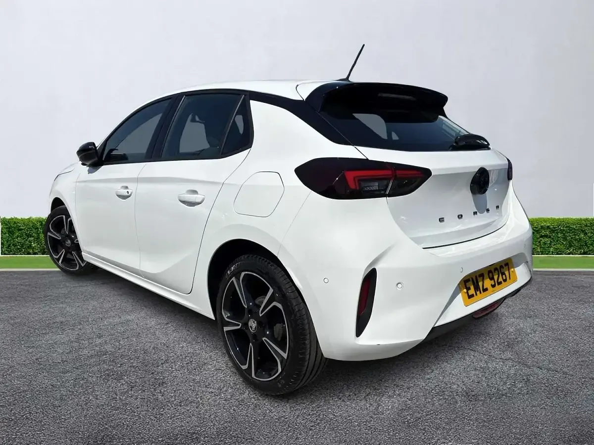 Used Vauxhall Corsa 75 HP (55 kW) 2024 White Hatchback