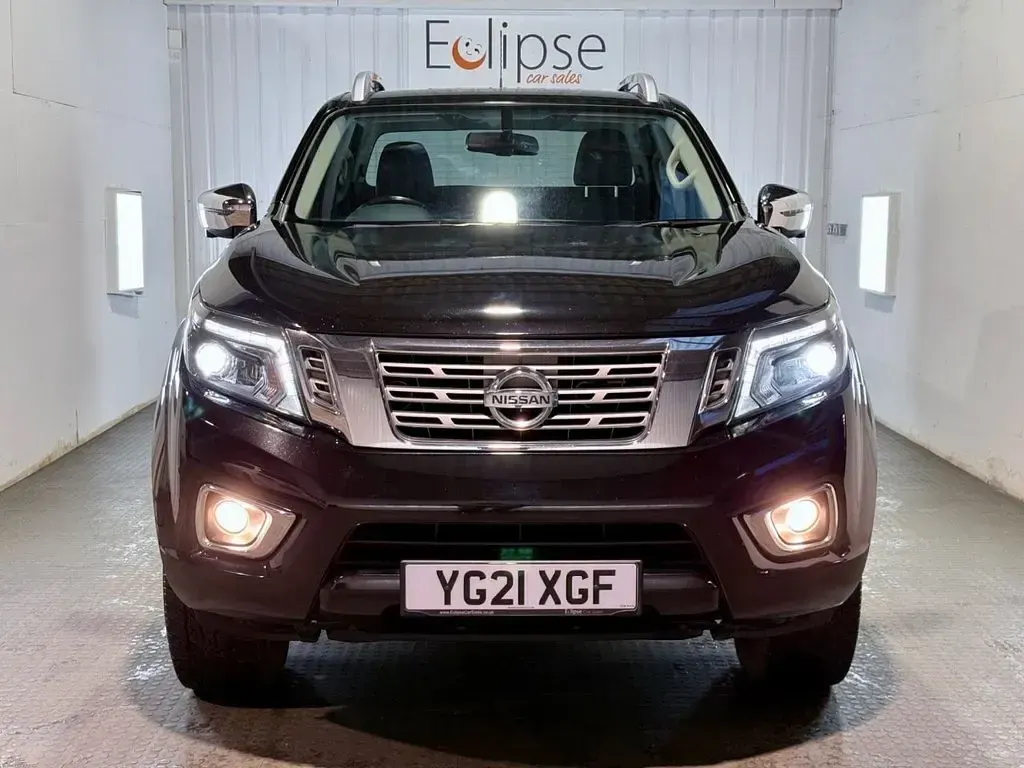 Used Nissan Navara Tekna 190 HP (139 kW) 2021 Black Pickup