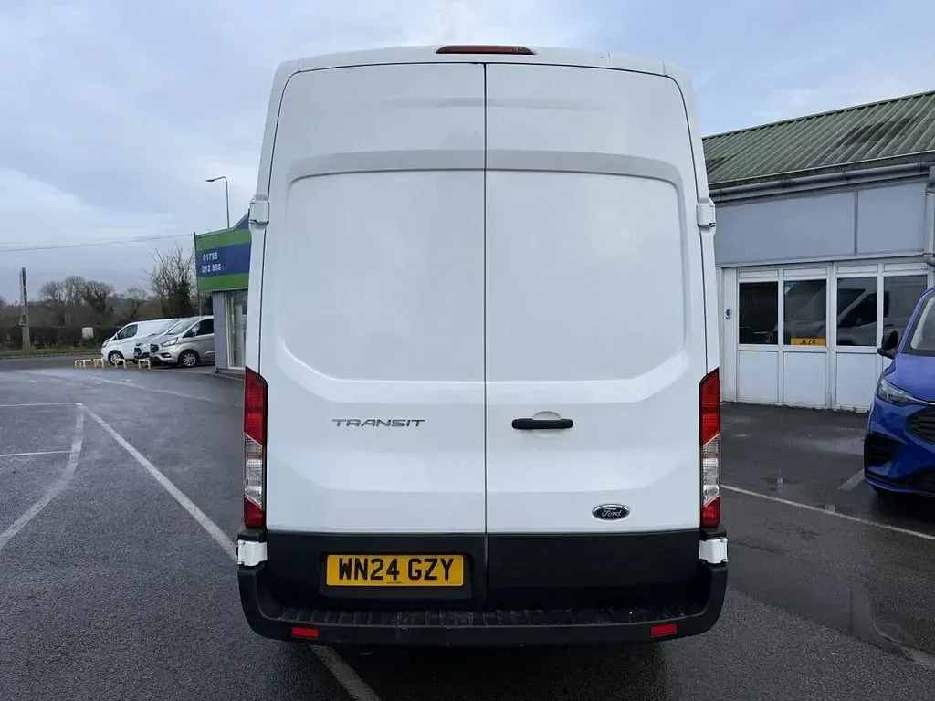 Usado Ford Transit S 2024 Blanco Van