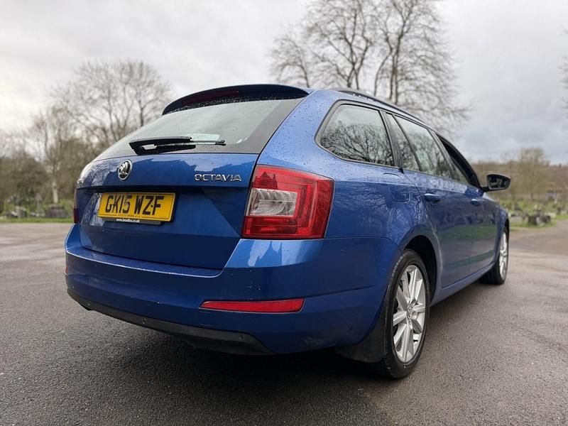 Used Skoda Octavia Elegance 2015 Blue Hatchback