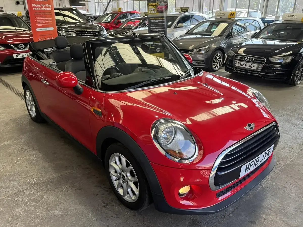 Used Mini Cooper Cabriolet 134 HP (98 kW) 2018 Red Cabriolet