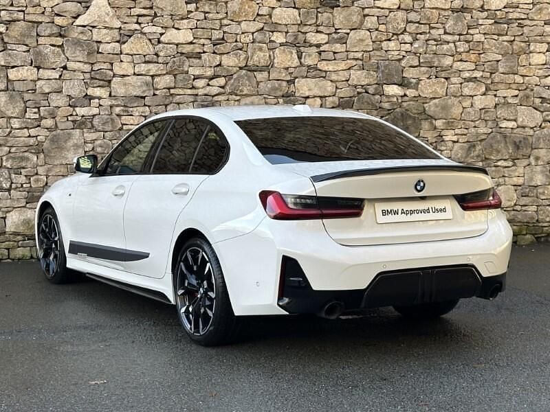 Begagnad BMW 320 M Sport 184 HK (135 kW) 2025 Vit Sedan