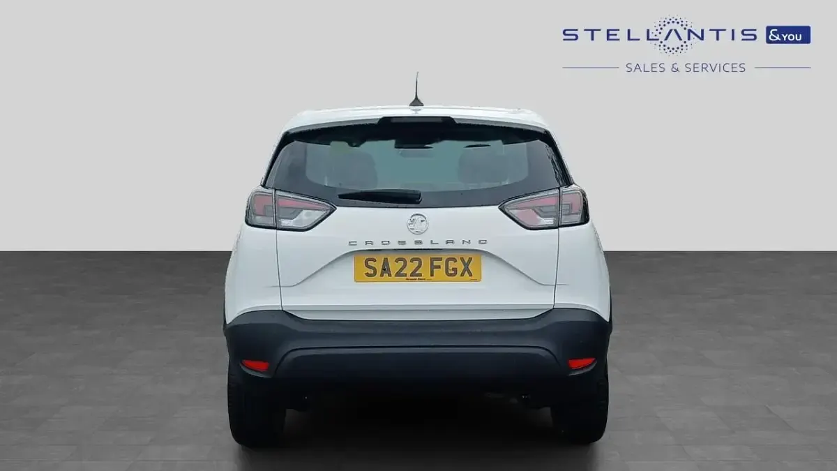 Used Vauxhall Crossland Edition 82 HP (60 kW) 2022 White SUV