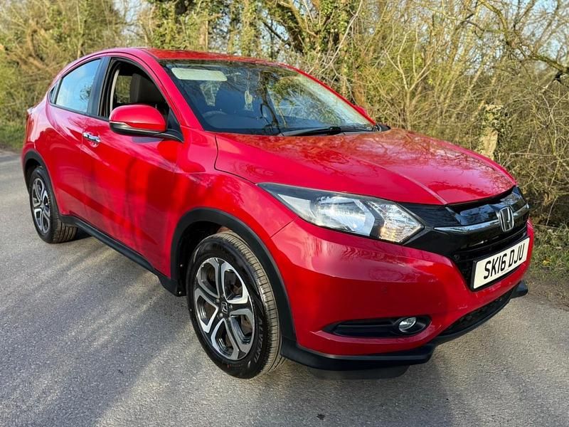 Used Honda HR-V SE 130 HP (95 kW) 2016 Red SUV