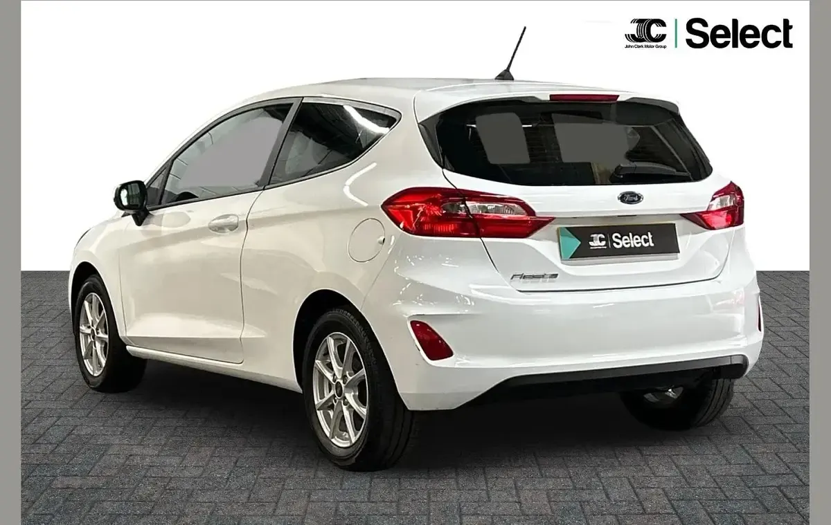 Usado Ford Fiesta Zetec 84 HP (61 kW) 2018 Branco Citadino