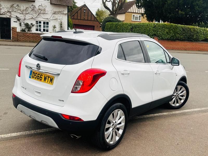 Used Vauxhall Mokka X Elite 136 HP (100 kW) 2016 White SUV