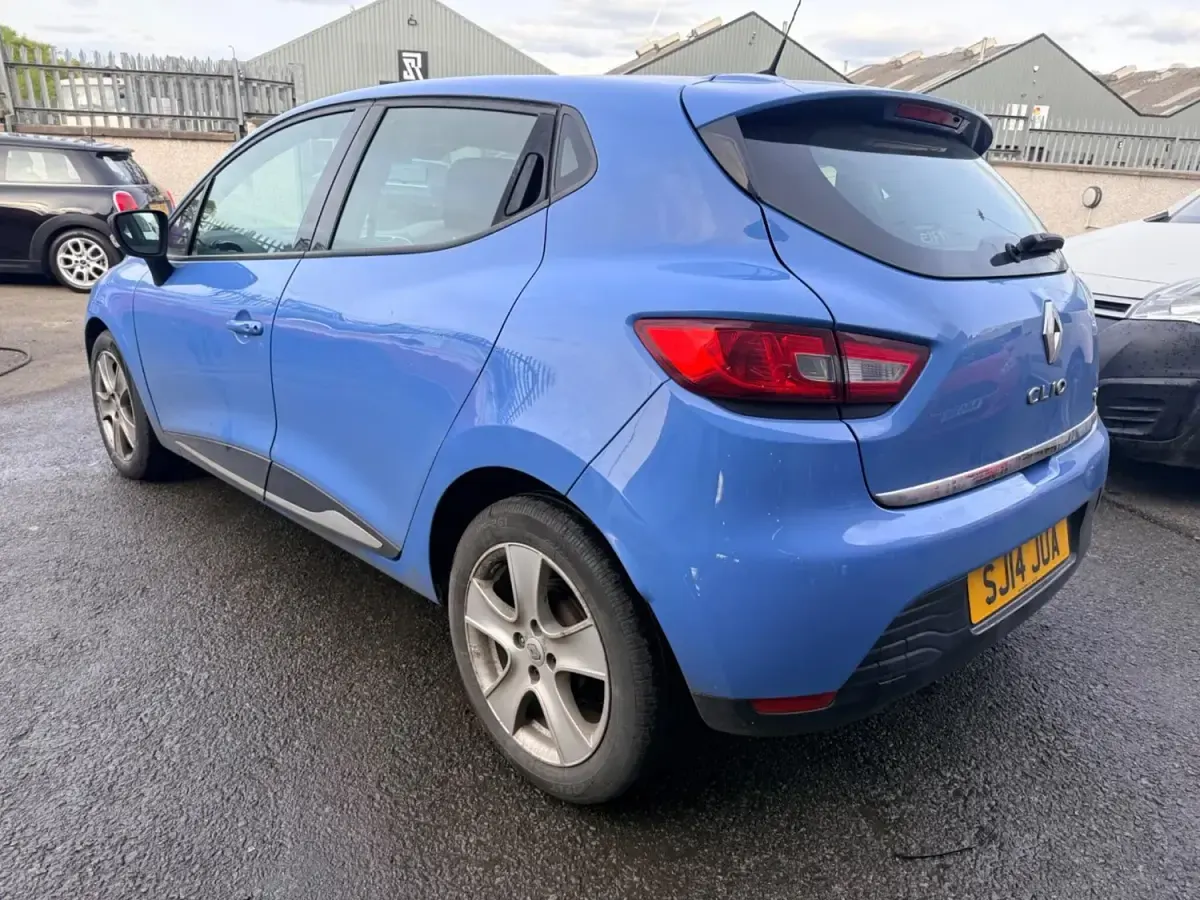 Usado Renault Clio IV Dynamique 90 HP (66 kW) 2014 Azul Citadino