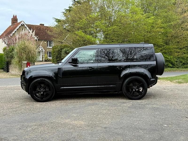 Usado Land Rover Defender HSE Dynamic 2023 Preto SUV