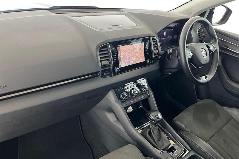 Used Skoda Karoq SE L 150 HP (110 kW) 2023 Petrol blue metallic SUV