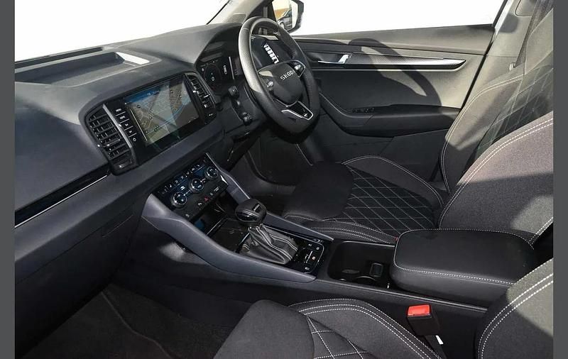 Used Skoda Karoq SportLine 147 HP (108 kW) 2025 Moon white metallic SUV