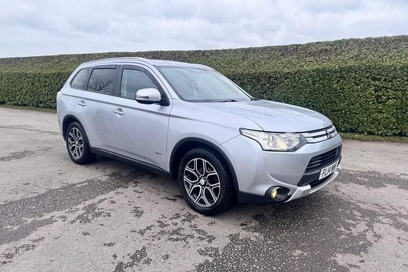 Used Mitsubishi Outlander 150 HP (110 kW) 2014 Silver SUV