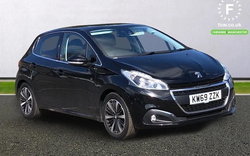 Used Peugeot 208 101 HP (74 kW) 2019 Black Hatchback