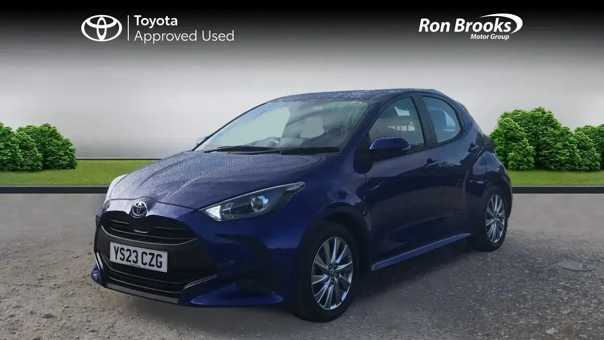 Used Toyota Yaris 2023 Blue Hatchback
