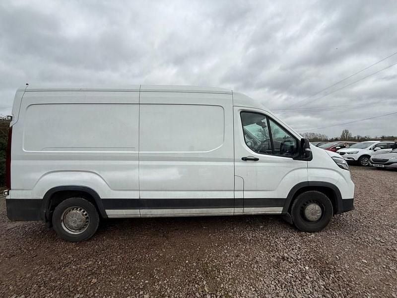 Usado Maxus V90 163 HP (119 kW) 2023 Branco Van