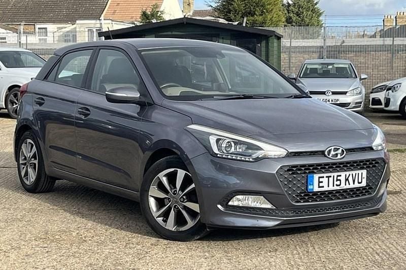 Used Hyundai i20 SE 84 HP (61 kW) 2015 Grey Hatchback