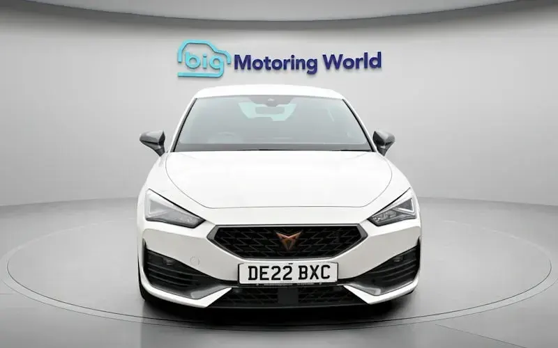 Used Cupra Leon VZ3 310 HP (228 kW) 2022 White Hatchback