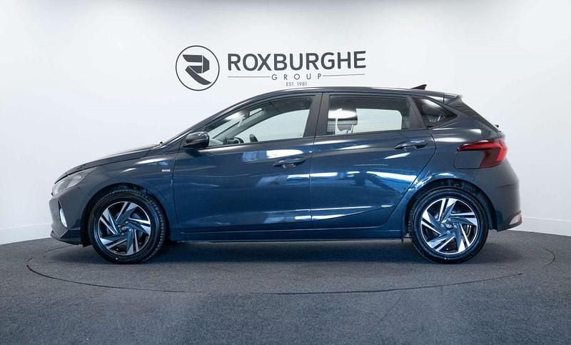 Used Hyundai i20 SE 100 HP (73 kW) 2023 Grey Hatchback