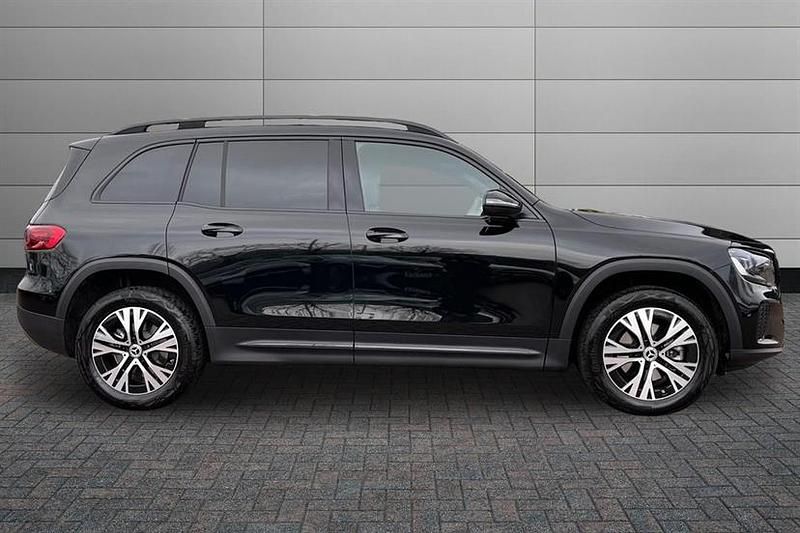Used Mercedes GLB200 Executive 163 HP (119 kW) 2025 Cosmos black SUV