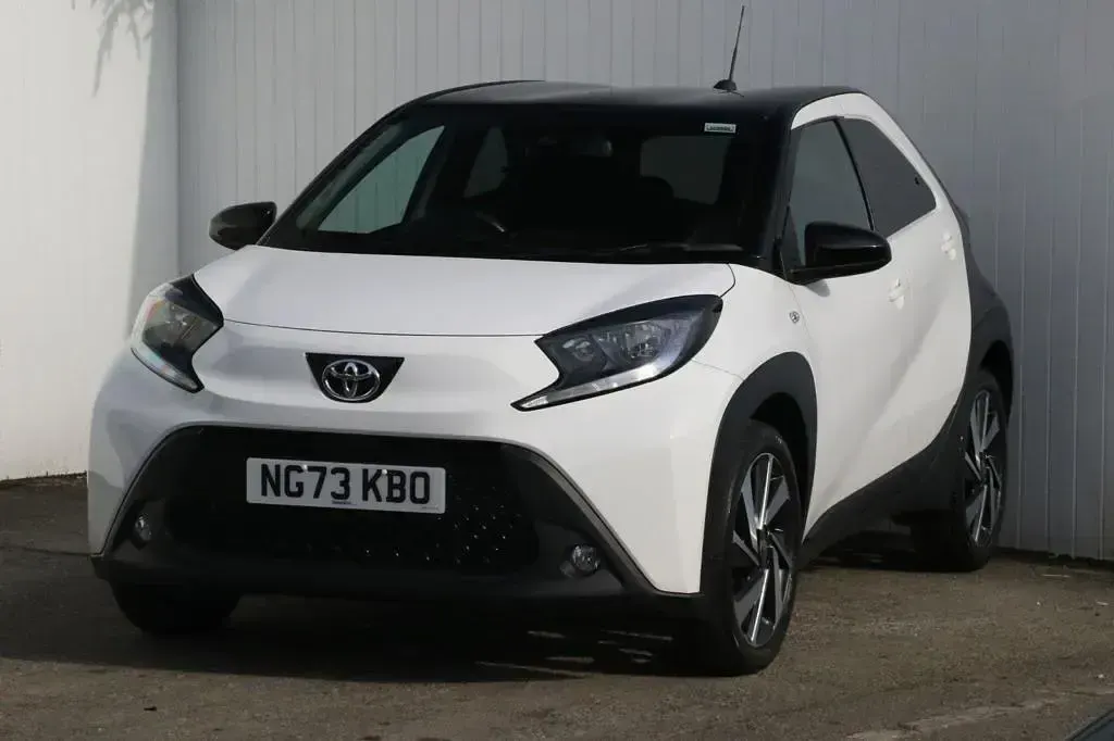 Used Toyota Aygo X 72 HP (52 kW) 2023 White SUV