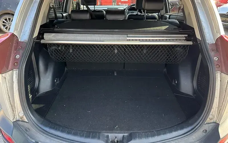Usado Toyota RAV4 150 HP (110 kW) 2015 SUV