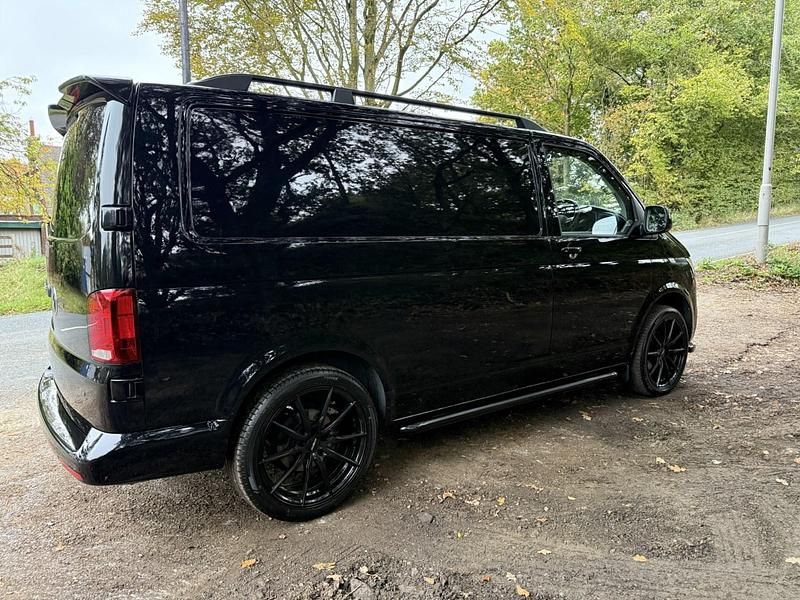 Second-hand VW Transporter Highline 2022 Negru Van