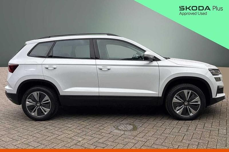 Used Skoda Karoq SE Drive 85 HP (62 kW) 2023 Moon white metallic SUV
