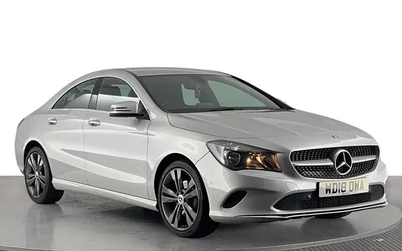 Used Mercedes CLA180 122 HP (89 kW) 2017 Silver Coupe