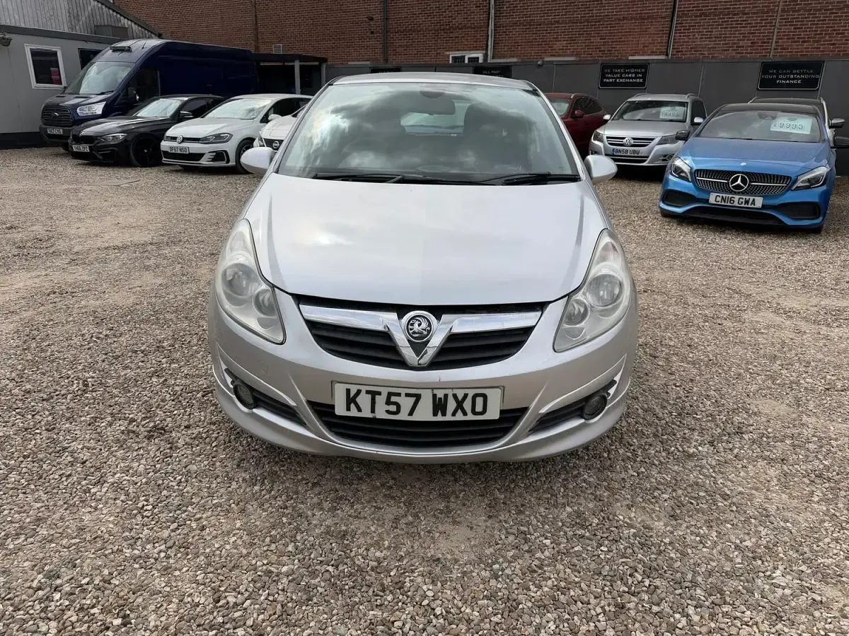 Used Vauxhall Corsa Design Edition 89 HP (65 kW) 2008 Silver Hatchback