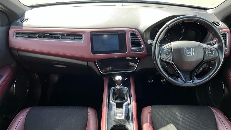 Used Honda HR-V Sport 182 HP (133 kW) 2020 White SUV