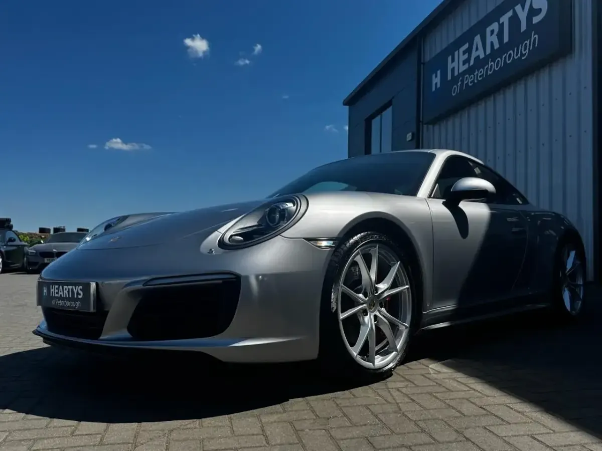 Used Porsche 911 Carrera 4S 420 HP (308 kW) 2016 Silver Coupe