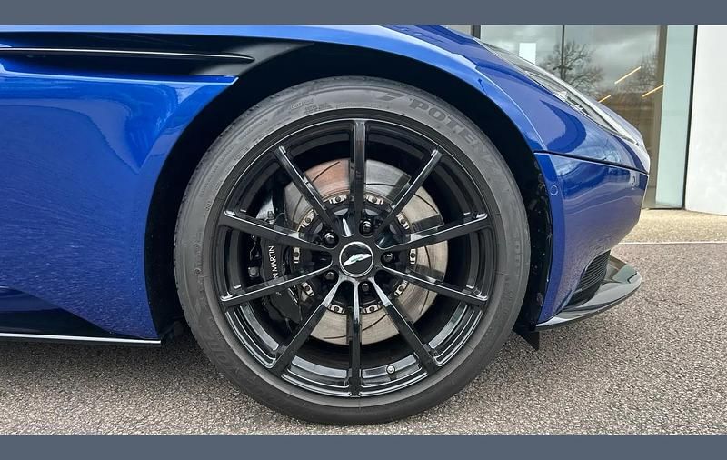 Used Aston Martin DB11 503 HP (369 kW) 2020 Blue Cabriolet