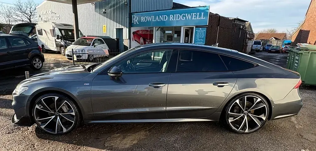 Usado Audi A7 Sportback S-Line 231 HP (169 kW) 2019 Cinzento Citadino