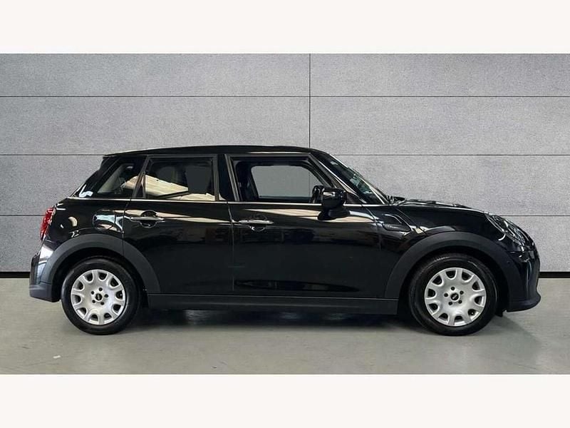Used Mini ONE Classic 101 HP (74 kW) 2022 Black Hatchback