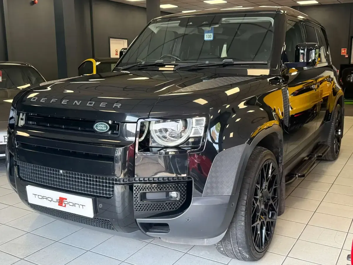 Used Land Rover Defender SE 200 HP (147 kW) 2020 Black SUV