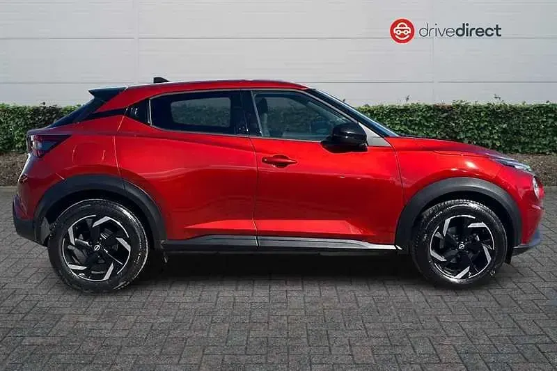 Used Nissan Juke N-Connecta 114 HP (83 kW) 2023 Red SUV