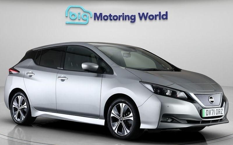 Used Nissan Leaf N-Connecta 110 kW (150 HP) 2021 Silver Hatchback