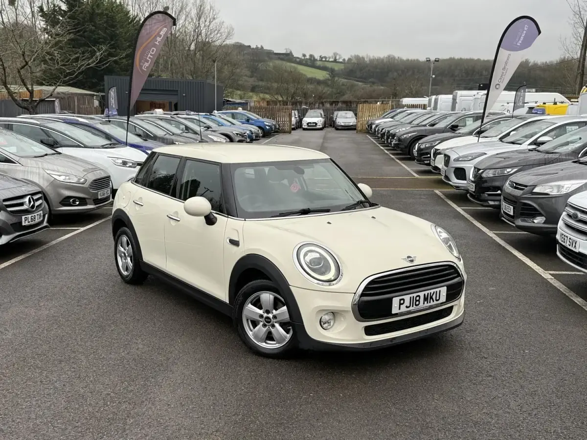 Usado Mini Cooper Hatch 2018 Blanco Utilitario