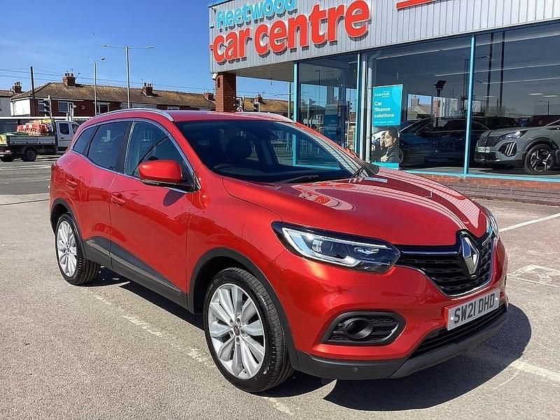 Used Renault Kadjar Iconic 115 HP (84 kW) 2021 Red SUV