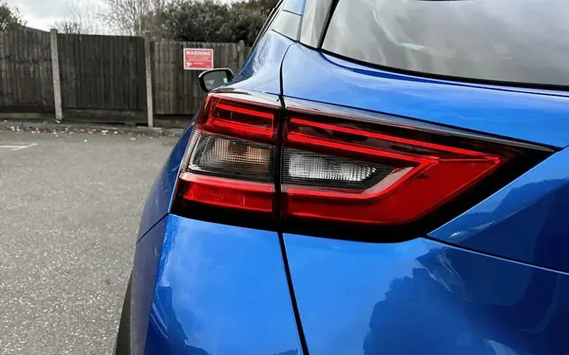 Used Nissan Juke N-Connecta 114 HP (83 kW) 2023 Blue SUV