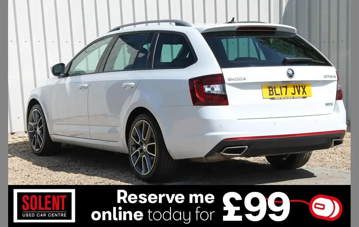 Used Skoda Octavia vRS 180 HP (132 kW) 2017 White Estate