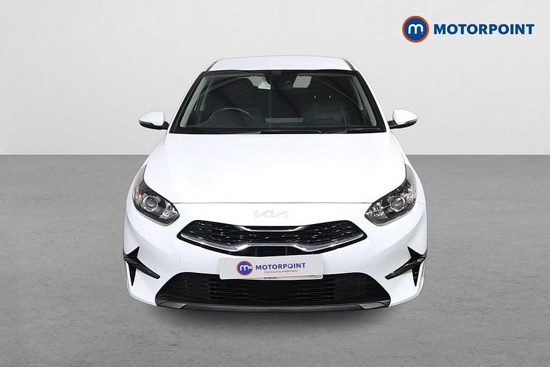 Used Kia Ceed 2022 White Hatchback