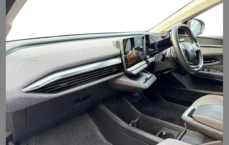 Used Renault Megane E-Tech Equilibre 160 kW (218 HP) 2024 White Hatchback