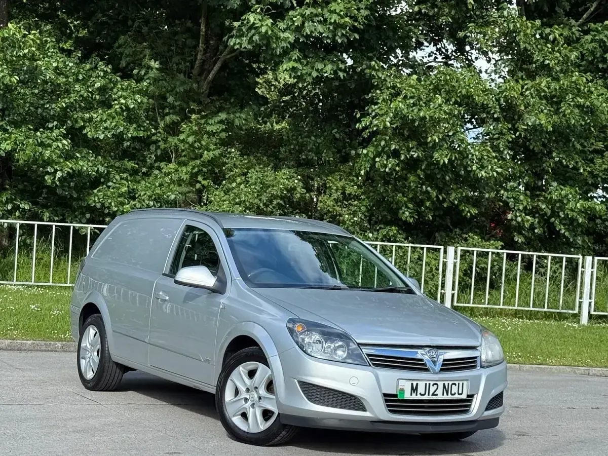 Used Vauxhall Astra Sportive 110 HP (80 kW) 2012 Silver Van