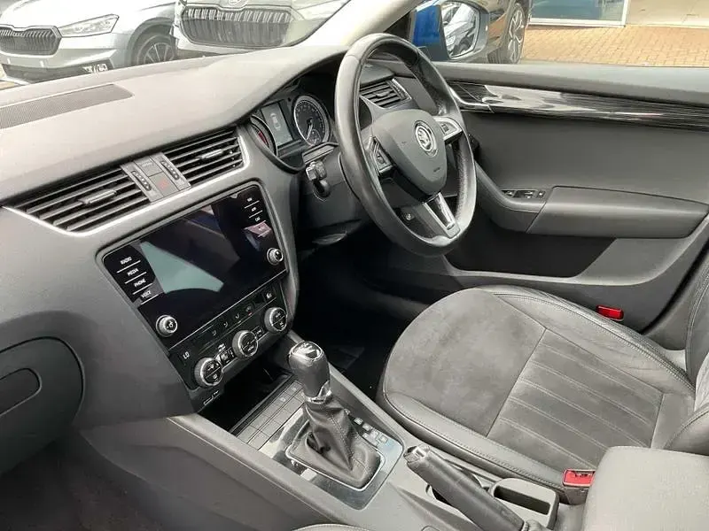 Used Skoda Octavia SE L 150 HP (110 kW) 2018 Blue Hatchback