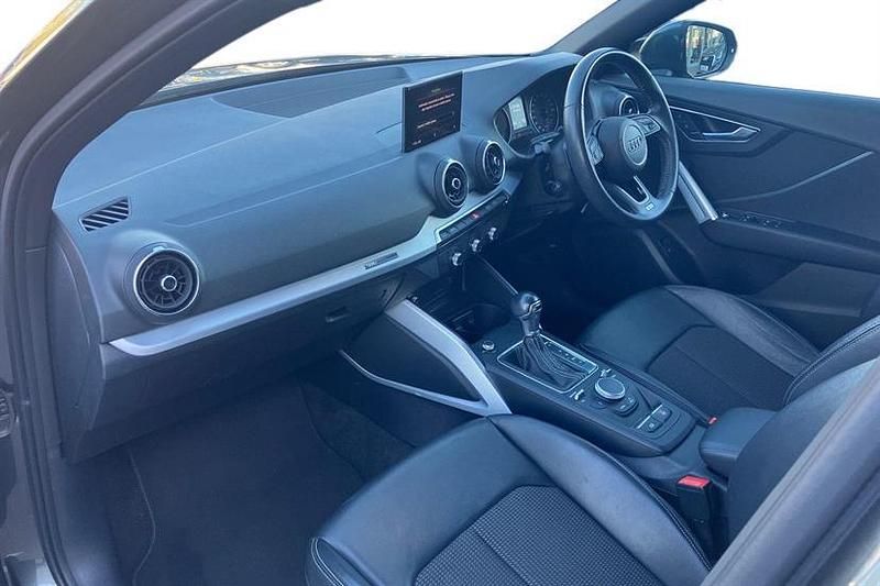 Used Audi Q2 S-Line 150 HP (110 kW) 2019 Daytona grey SUV